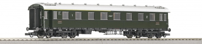 Express train passenger car 1/2 class<br /><a href='images/pictures/Roco/45689_rgb.jpg' target='_blank'>Full size image</a>